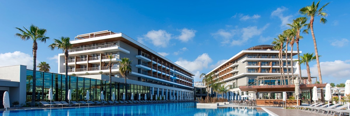 Acanthus Cennet Barut Collection